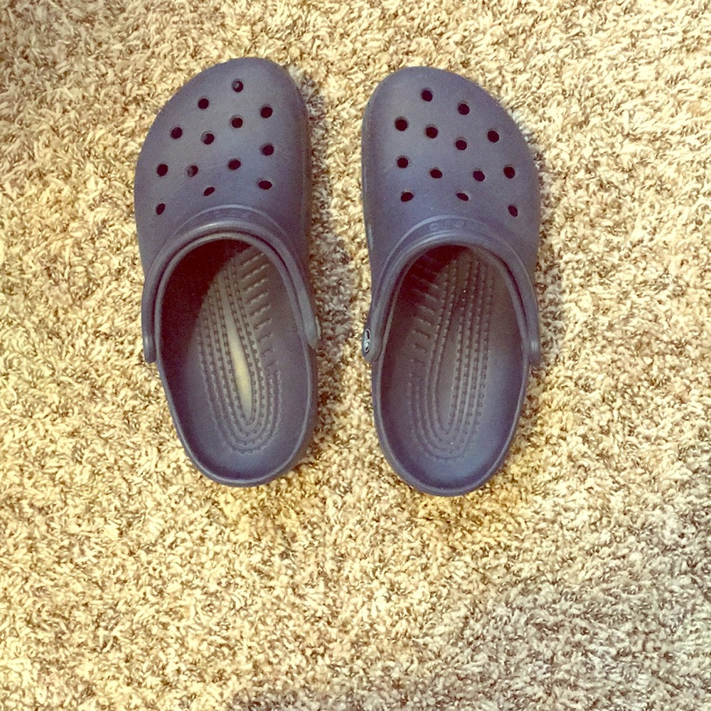Unisex black CROCS